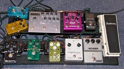 Pedal Board 12-27-11.jpg