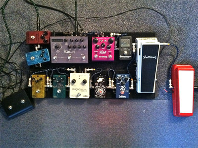 Pedal Board.jpg