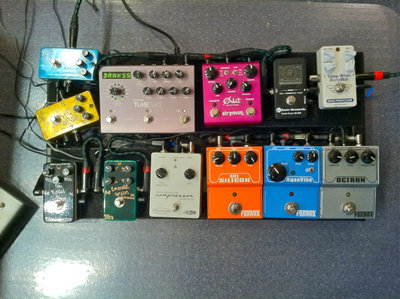 Pedal Board.jpg